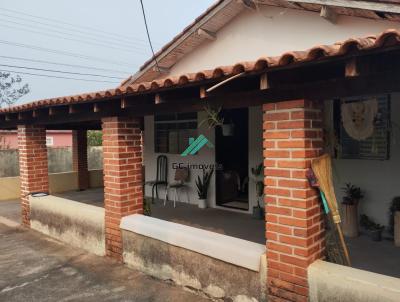 Casa para Venda, em Oscar Bressane, bairro Centro (Oscar Bressane), 3 dormitrios, 1 banheiro, 3 vagas
